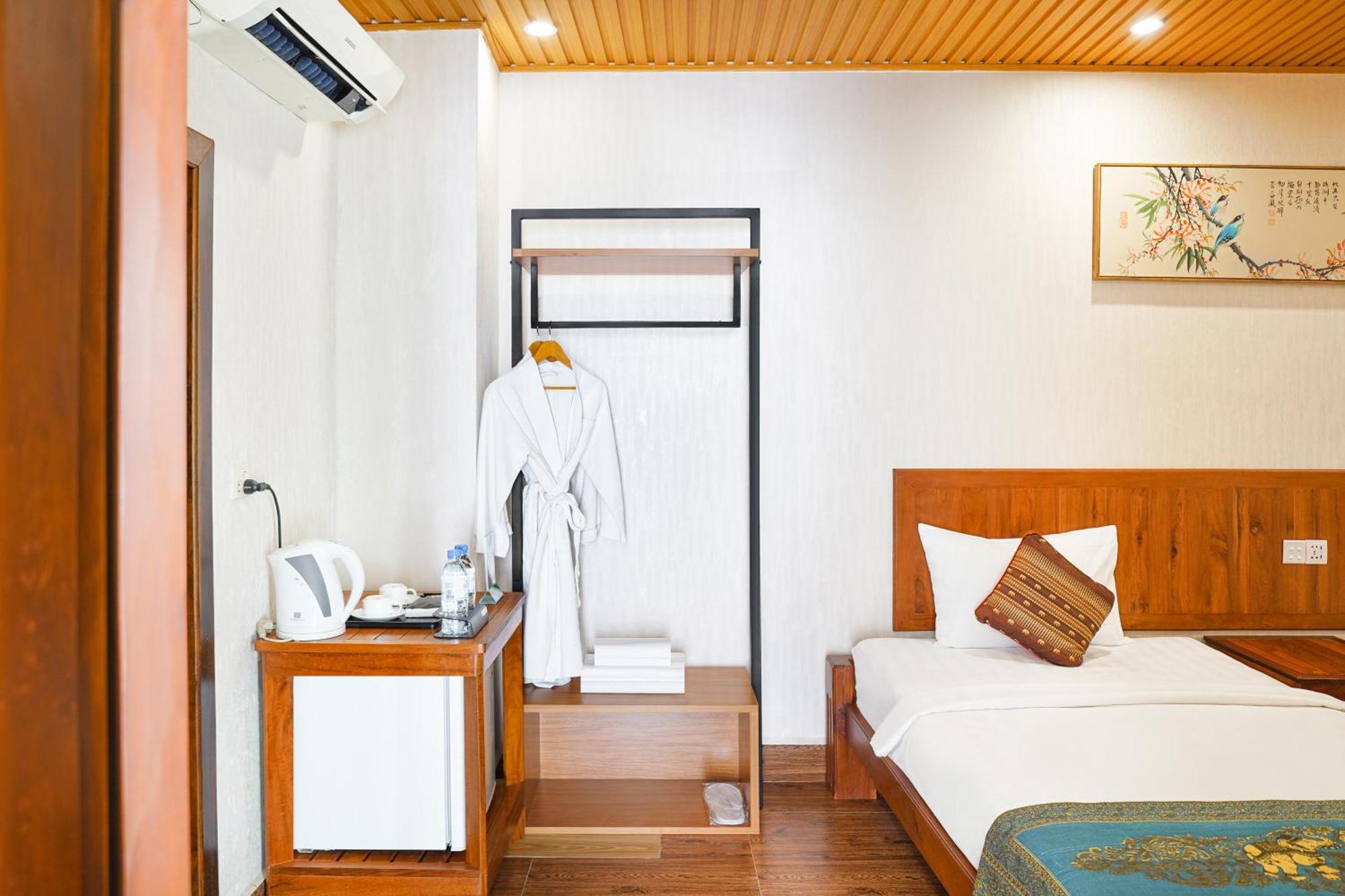 Phuminh Hotel Riverside Пном Пен Екстериор снимка