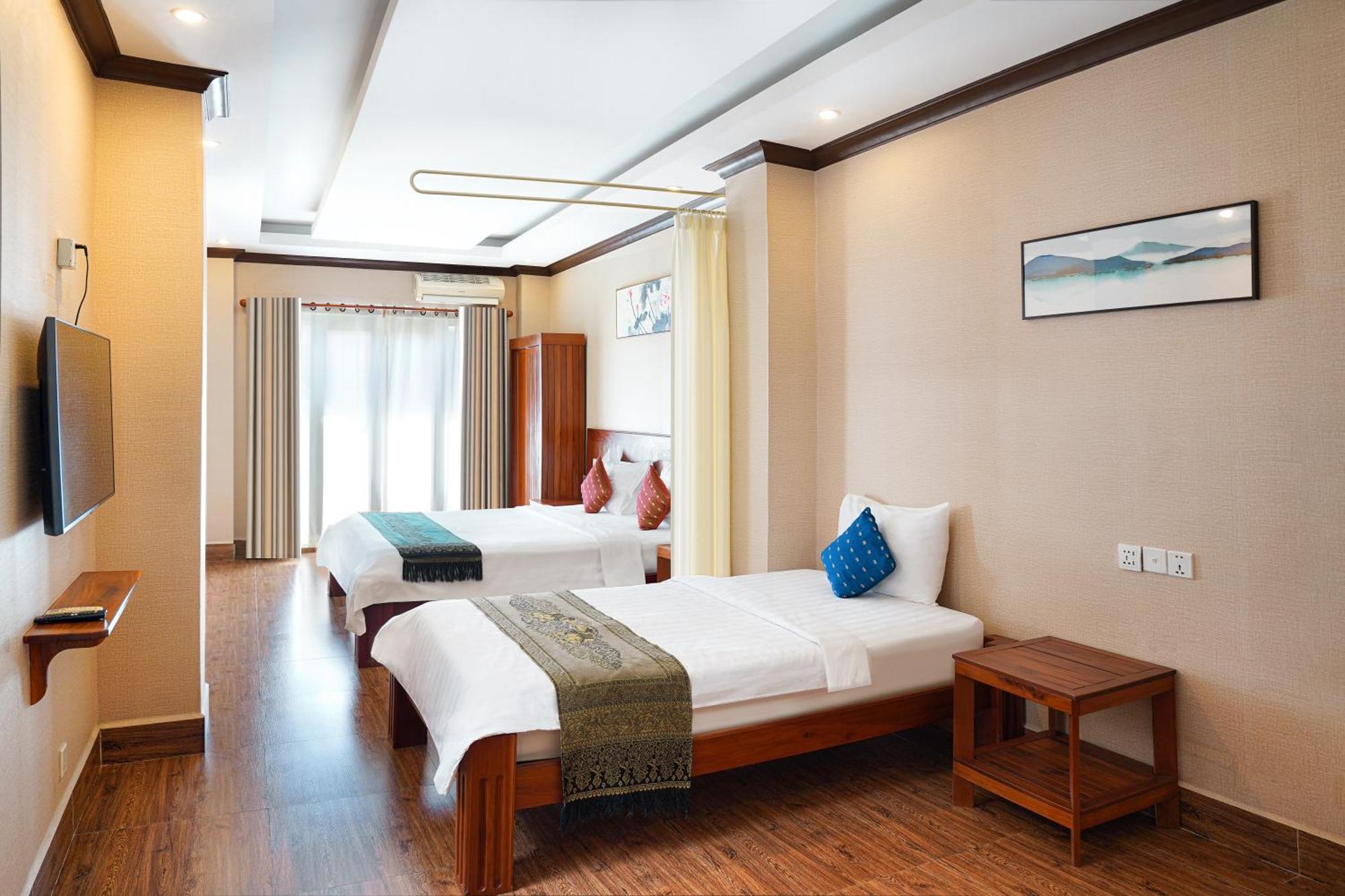 Phuminh Hotel Riverside Пном Пен Екстериор снимка