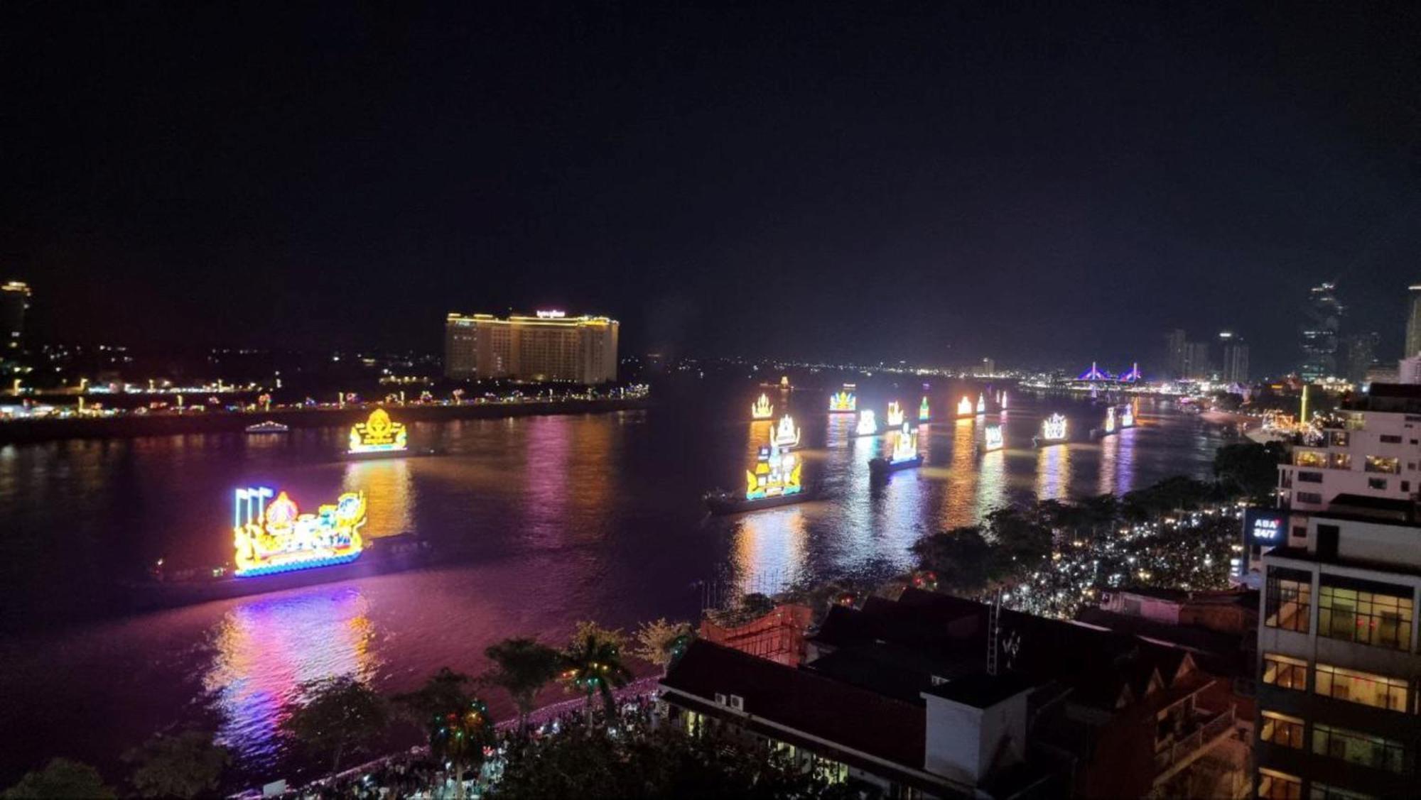 Phuminh Hotel Riverside Пном Пен Екстериор снимка