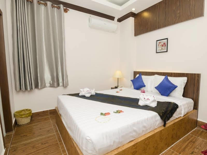 Phuminh Hotel Riverside Пном Пен Екстериор снимка